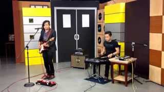 Sasabay Nalang Sa Hangin (-B version)- Rael (live @net25&#39;s letters and music) 6/13/14