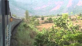 preview picture of video 'Sabari Express In The Walayar Ghat Section'