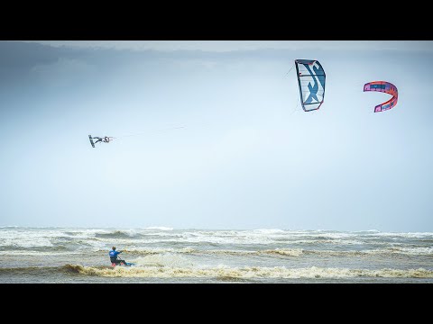 The world's most EXTREME KITEBOARDING event 🤯 - History of Red Bull Megaloop