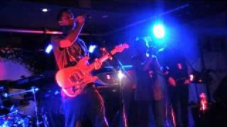 Tony Mortimer soundchecking 'Stay Another Day' at the Tony Mortimer/Meds Collective gig