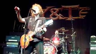 Y&amp;T - I&#39;ll Keep On Believin&#39; (Do You Know) - Mystic Theatre - Petaluma - 11-19-2016