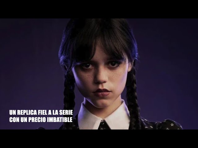 Vídeo relacionado con Rubies Disfraz Miércoles Addams Uniforme Escolar Nevermore para mujer, Top con chaqueta y falda, Oficial Wednesday, Miercoles Addams para Halloween, Carnaval y Cosplay