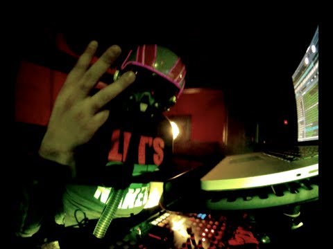 The Mavrik-Blowing up ya woofer (Live with Richie Arci)