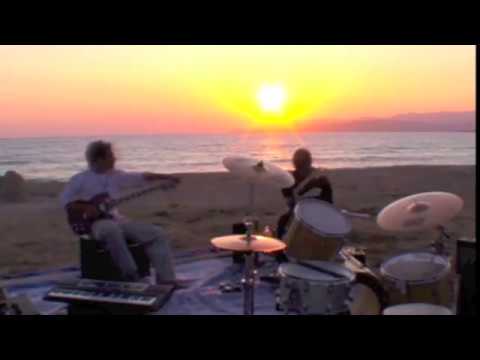 Jam session - Impro - Boeuf sur la plage en Corse - Extrait Guitar Double neck Bass slap Cover