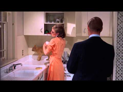 Breakfast at Tiffany's - Paul and Holly Kiss and Make Up (11) - Audrey Hepburn