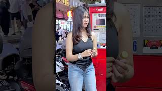 Download lagu Prank girl funny #shorts mp3