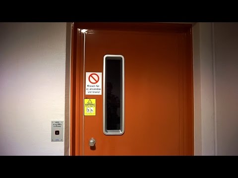 Bad condition! 1965 ASEA Graham traction elevator (mod by OTIS) @ Norra Slottsgatan 5, Gävle, Swedem