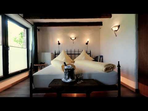 Gelbe Wellness-Suite auf Land Gut Höhne