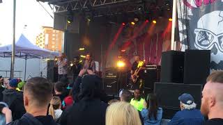 Mu330 “tune me out” at Pouzza fest 8 in Montreal, QC, Canada