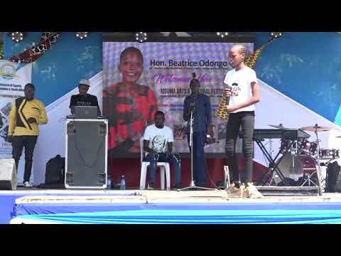 Queen rose best freestyle on stage with ANYANG NYONG'O GOVERNOR