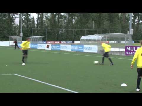 DRIEHOEK MET KAATS | AZ Online Voetbalschool