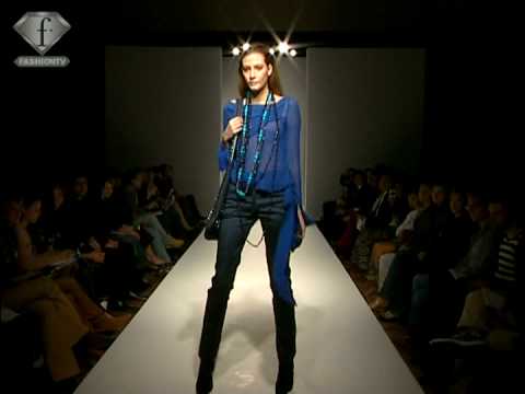 fashiontv | FTV.com - BERNARD CHANDRAN LONDON FW FALL\WINTER 2006\2007