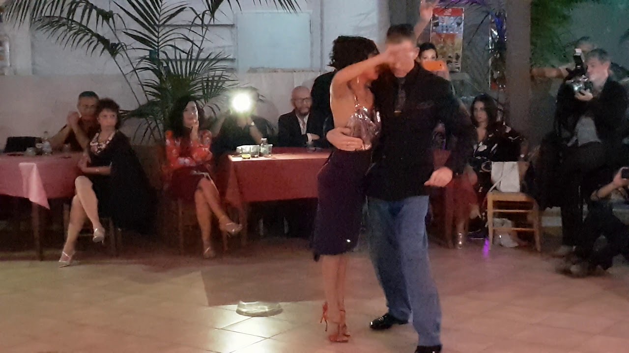 Luna Palacios e Michael Nadtochi - Pugliese - Milonga La Social Catania