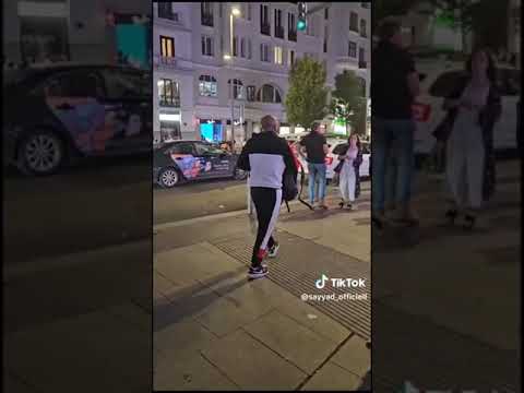 Borja Escalona insulta a los moros y luego tiene miedo de ellos