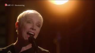 Annie Lennox – The Nearness Of You ( Live)