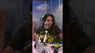 Nodal copió a Regulo Caro el llevar un esqueleto a sus conciertos