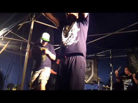 F.A.King - F.A.King - Jacket Tight [ Live At FHMF2 / Unofficial Video ]