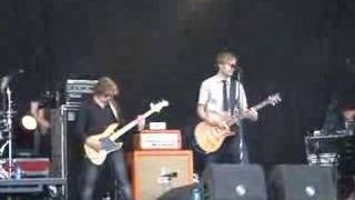 DI-RECT LIVE ON STAGE - I JUST CAN&#39;T STAND IT