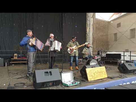 ŠUMAVÁCI - Adventní trhy pod Rumpálem