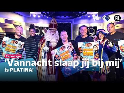 Sinterklaas deelt Platina Platen uit