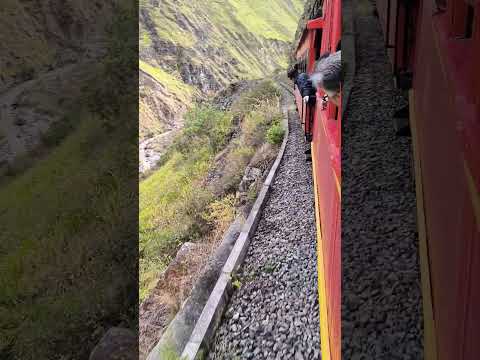 Tren Nariz del Diablo Alausi-Chimborazo-Ecuado