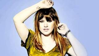 Kelly Clarkson - Chivas