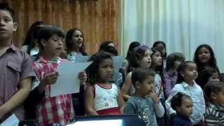 preview picture of video 'Crianças Batistas Cantando - Primeira Igreja Batista de Douradina - MS'