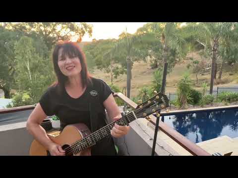 Please Mr Please - Olivia Newton- John (Acoustic Cover)                        Balcony Session #1
