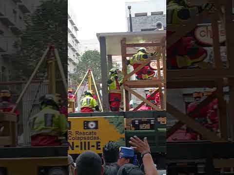 LOS 🇲🇽🇲🇽 MEXICANOS SOMOS CHINGONES, DESFILE MILITAR 🇲🇽🇲🇽🇲🇽