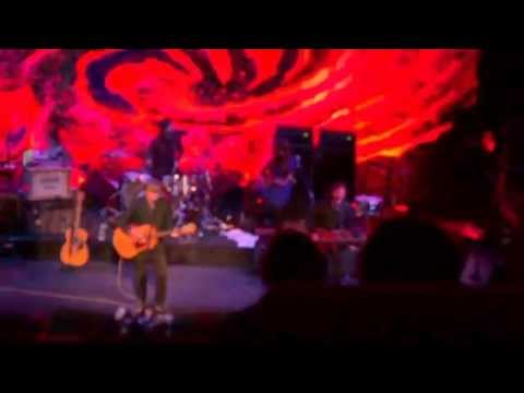 Neil Finn w/ Liam, Sharon, and Elroy Finn - Moonage Daydream (Bowie cover) at Town Hall, NYC 4/8/14