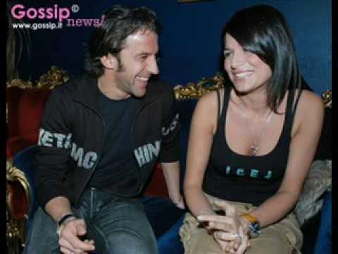 download lagu mp3 mp4 Alessandro Del Piero Sonia Amoruso, download lagu Alessandro Del Piero Sonia Amoruso gratis, unduh video klip Alessandro Del Piero Sonia Amoruso