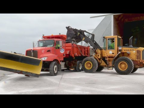 Crews continue to treat roads as snow falls in Kentucky, Indiana