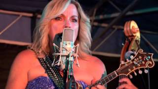 Rhonda Vincent &amp; The Rage - Driving Nails In My Coffin