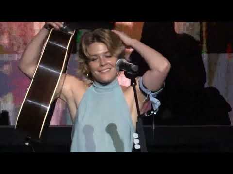 17/17 Maggie Rogers Tears Up - Different Kind of World @ All Things Go, Merriweather, MD 9/30/23