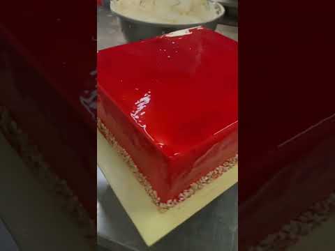 strawberry Guetta  #cakefood #lovers