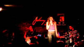 Luisa Maita em Boston - Desencabulada