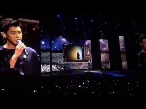 #EXO #Chanyeol Sing 'Stay With Me' at KCON- Australia  ..💙💜