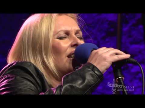 RAPSODIJA Z MOLOLONGA – Vivien Galletta