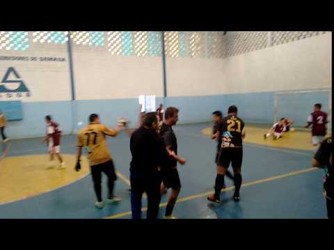 Gol da virada e da vitória - Real Madruga Futsal 31-07-2016