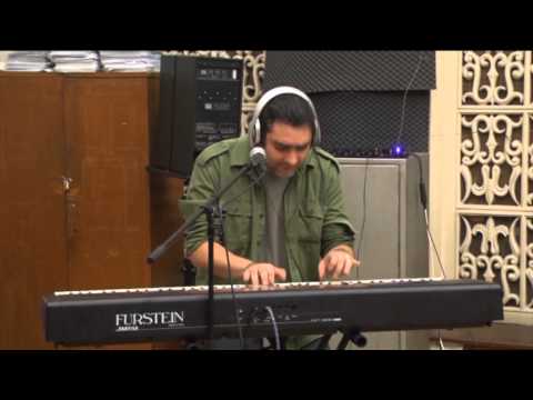 AGORA   Cantec de schimbare live la Sala de Repetitii   Radio 3 Net Florian Pittis