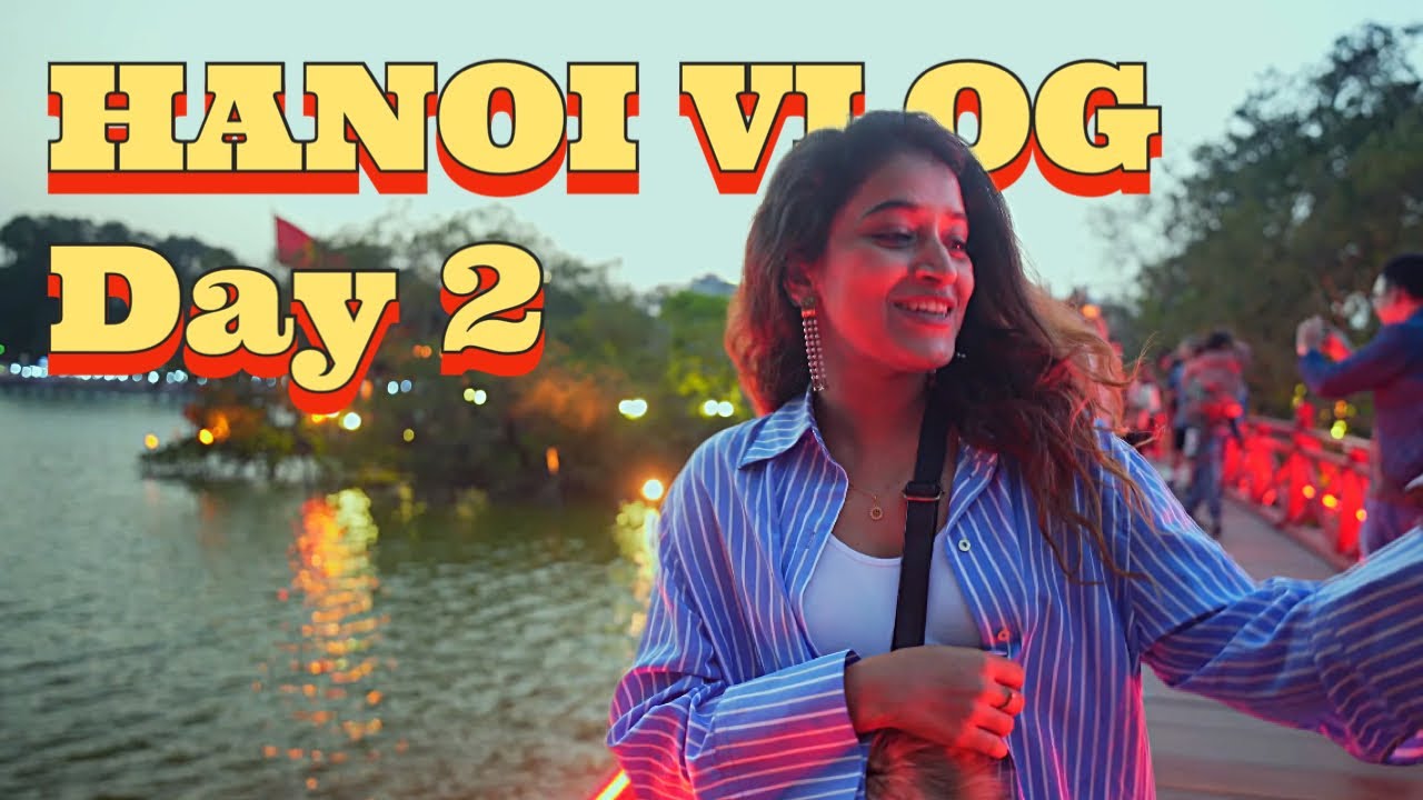 Immerse into the fascinating journey through the Temple of Literature as a tourist.