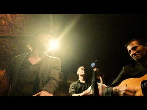 Gypsy Song "Tu Djaial" played by  Canarro