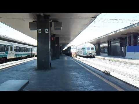 E656.472 in partenza con l' IC 1551 Roma Termini - Reggio Calabria Centrale