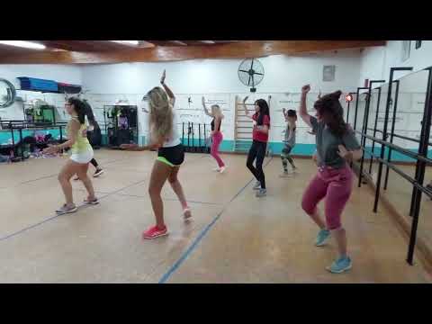 menina debochada - Dan Ventura , Barbara Labres-coreografía Axé Beleza