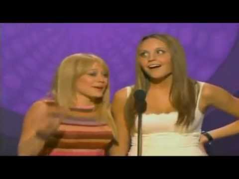 Hilary Duff & Amanda Bynes Introducing t.A.T.u On MTV Movie Awards 2003 - HD