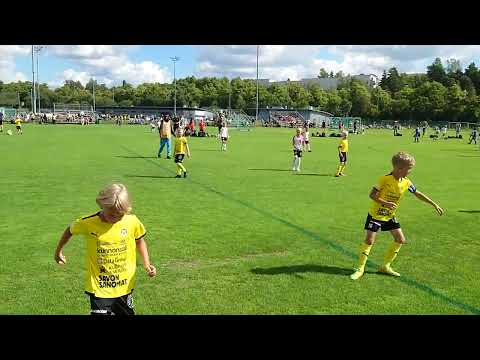 PU8, Pingviini Cup, VJS pun1 vs KuPS valkoinen , Käpylä, 13.8.2022