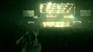 Thousand Foot Krutch - Bring Me to Life (Live)