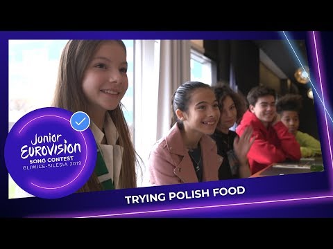 Tasting Polish food with 🇵🇱🇲🇰🇮🇪🇧🇾🇪🇸!
