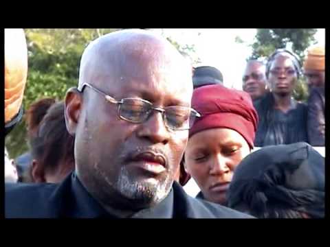 VTS 03 1 Hommage a la maman de Roger Etia