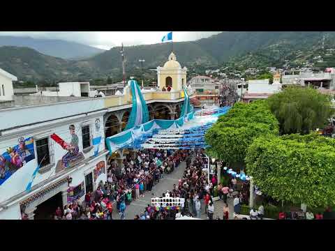 San Antonio Aguas Calientes, Tierra del Güipil de Doble Brocado.